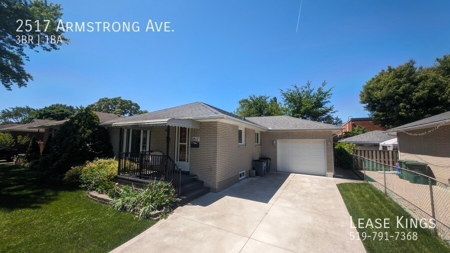 2517 Armstrong Ave in Windsor, ON - Building Photo