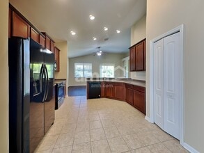 7131 Forest Mere Dr in Riverview, FL - Building Photo - Building Photo