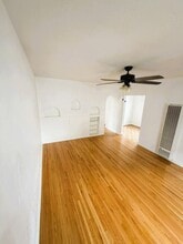 124 Argonne Ave in Long Beach, CA - Foto de edificio - Building Photo