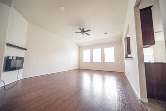 9123 Cavalier Ln in Rosenberg, TX - Building Photo - Building Photo