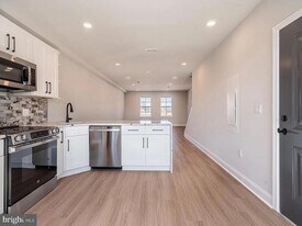 2705 MAYA Ln in Philadelphia, PA - Building Photo