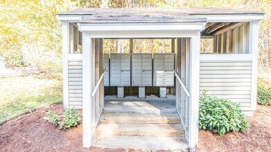 2 Maple Ridge Dr in Merrimack, NH - Building Photo - Building Photo