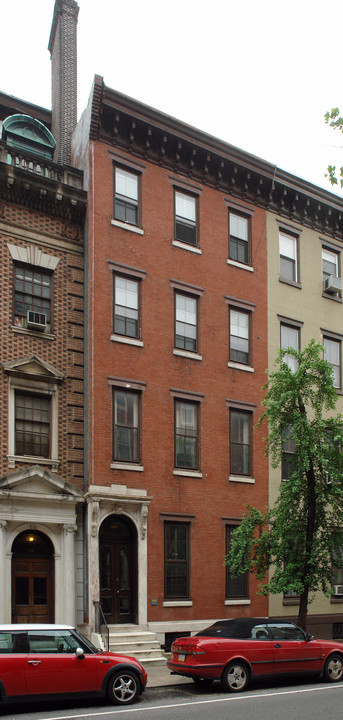 1928 Spruce St in Philadelphia, PA - Building Photo