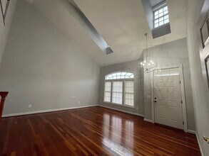 15028 Gaffney Cir in Gainesville, VA - Building Photo - Building Photo