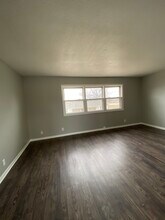 135 E Sheridan St-Unit -3 in Papillion, NE - Building Photo - Building Photo