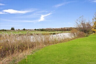 2995 Laurel Trail in Laurel, NY - Building Photo - Building Photo