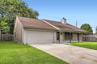 11910 Yearling Dr in Houston, TX - Building Photo - Building Photo