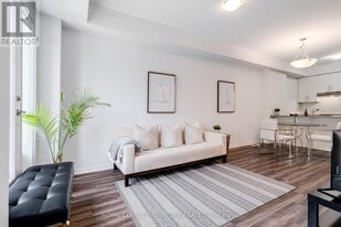 15 William Jackson Wy in Toronto, ON - Building Photo