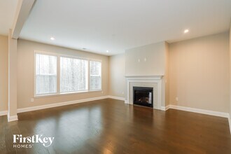 393 Floating Leaf Way in Dallas, GA - Foto de edificio - Building Photo