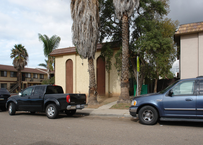 322 Montgomery St in Chula Vista, CA - Building Photo - Building Photo