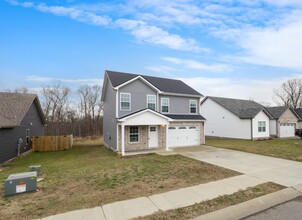 1008 Dublin Dr in Clarksville, TN - Foto de edificio - Building Photo