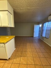 928 San Pedro Dr SE in Albuquerque, NM - Building Photo - Building Photo