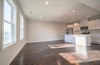 2505 Burns St SE in Washington, DC - Building Photo - Building Photo