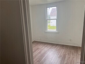 749 S Ogden St in Buffalo, NY - Building Photo - Building Photo