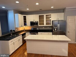 10634 Heather Glen Way in Bowie, MD - Building Photo - Building Photo