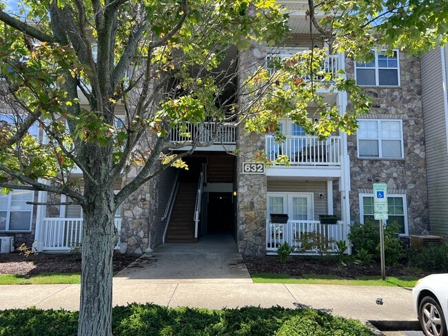 property at 632 Condo Club Dr