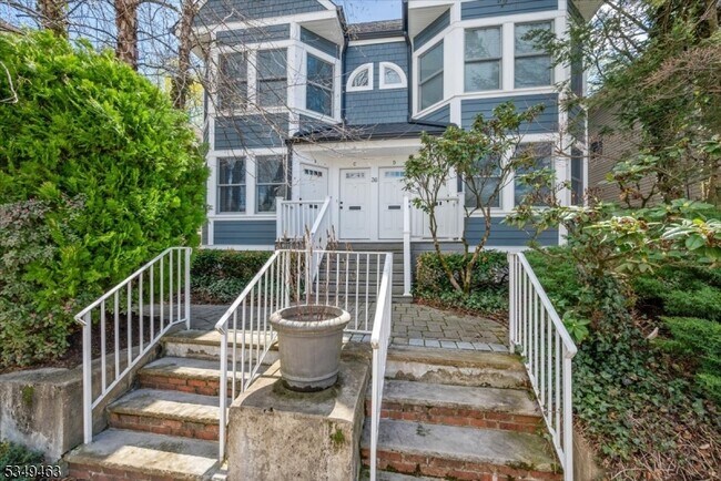 36 Phoenix Ave in Morristown, NJ - Building Photo - Building Photo
