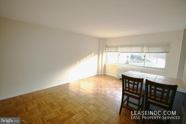 5315 Connecticut Ave NW in Washington, DC - Building Photo - Building Photo