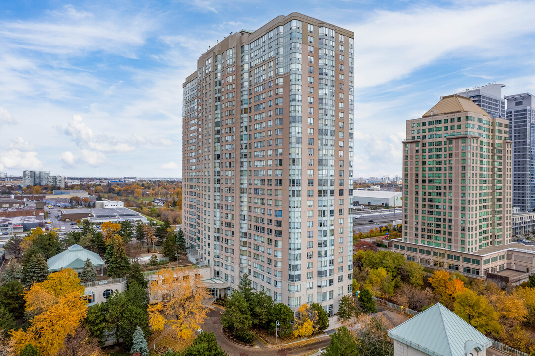 88 Corporate Dr in Toronto, ON - Building Photo