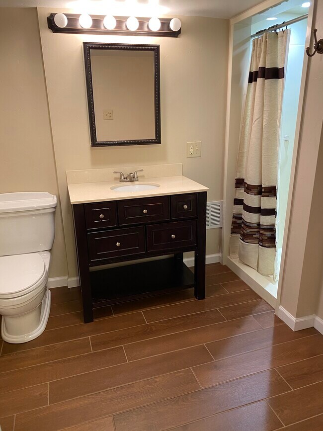 1220 Colorado Ave Apartments and Nearby Glenwood Springs Apartments For