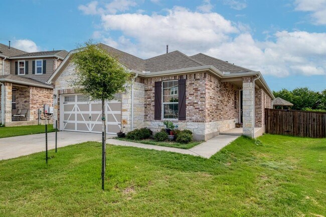 333 Fort William St in Hutto, TX - Building Photo - Building Photo