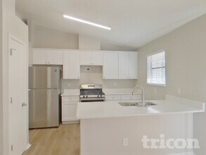 2053 Stablewood Cove in Lithonia, GA - Building Photo - Building Photo