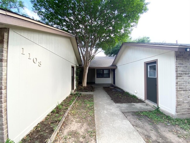 property at 1103 Westwood Dr