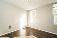 1925 Grinnalds Ave photo'