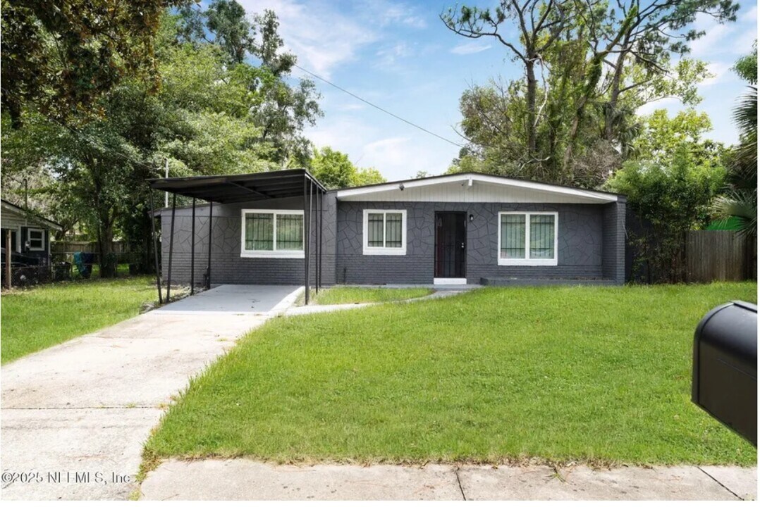 9155 Sibbald Rd in Jacksonville, FL - Foto de edificio