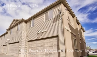 565 Pioneer Rd in Rexburg, ID - Foto de edificio - Building Photo