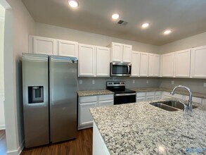 4214 Textile Ln in Huntsville, AL - Building Photo - Building Photo