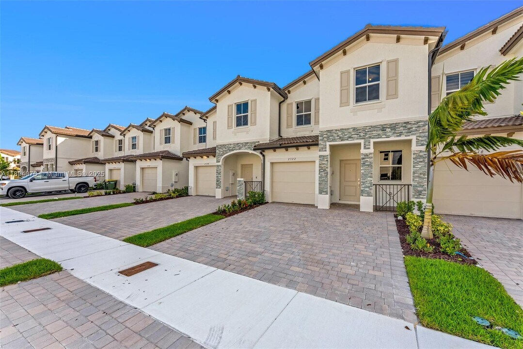 2522 SE 27th Dr in Homestead, FL - Building Photo