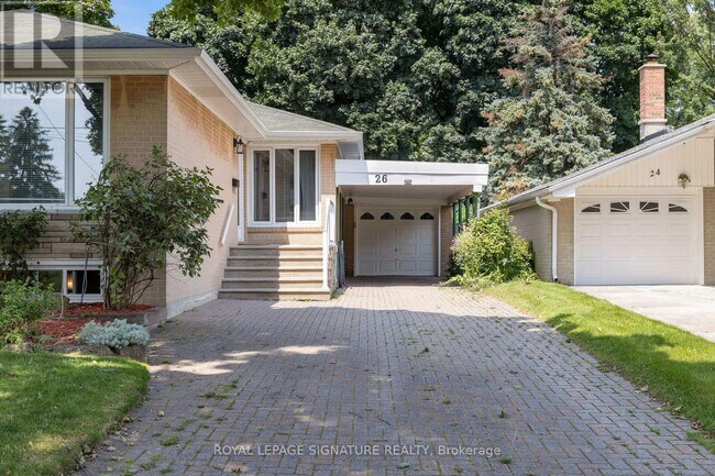 26 Paragon Rd in Toronto, ON - Building Photo - Building Photo