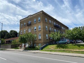 189 Lake Ave in Rochester, NY - Building Photo - Building Photo