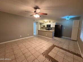 2735 W Tuckey Ln in Phoenix, AZ - Building Photo - Building Photo