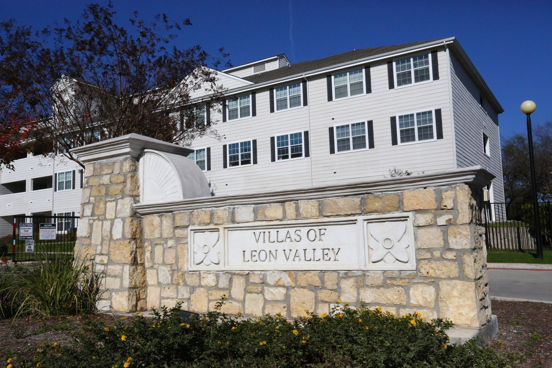 Villas of Leon Valley in San Antonio, TX - Foto de edificio