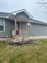 2 Pleasant St in Oxford, MI - Building Photo - Building Photo