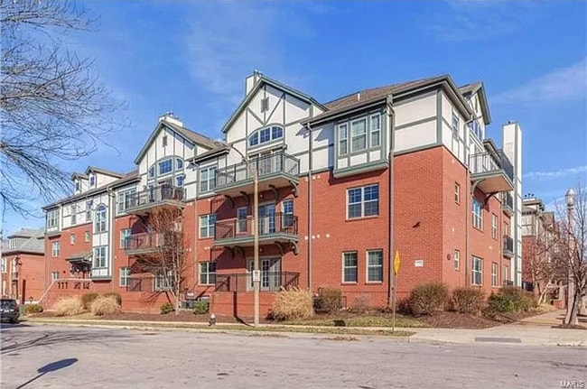2211 S Grand Blvd