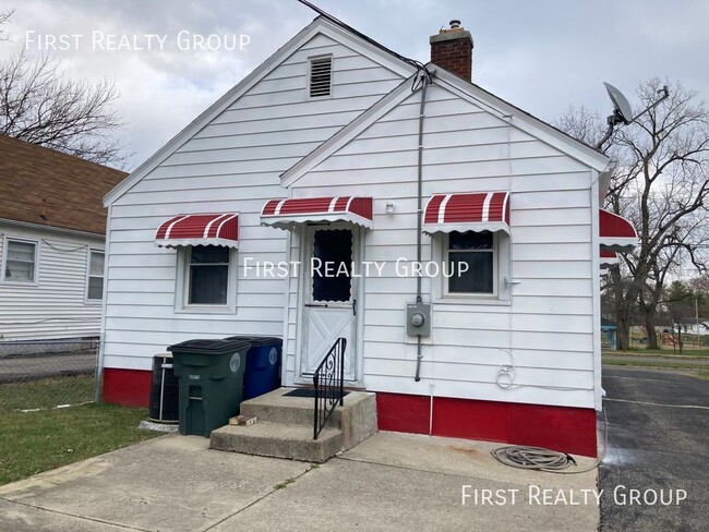 425 Elmhurst Rd in Dayton, OH - Building Photo - Building Photo