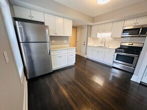 8133 Laramie Ave in Skokie, IL - Building Photo - Building Photo