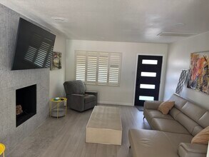 2452 E Elm St in Phoenix, AZ - Building Photo - Building Photo