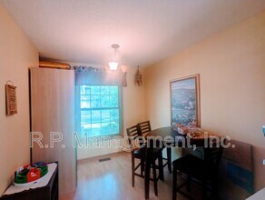 8097 Curtis Ln in Eden Prairie, MN - Building Photo - Building Photo