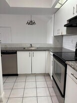 18810 NW 57th Ave in Hialeah, FL - Building Photo