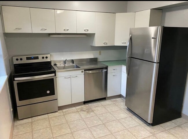 property at 1103 Prospect Ave