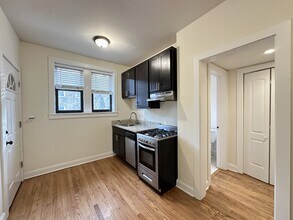 4039.5 N Ashland Ave in Chicago, IL - Foto de edificio - Building Photo