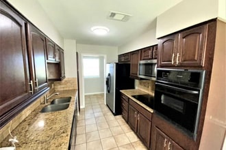 316 SW Murphy Rd in Burleson, TX - Building Photo - Building Photo