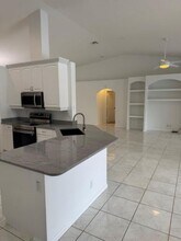 106 Pepper Tree Cres in Royal Palm Beach, FL - Building Photo - Building Photo