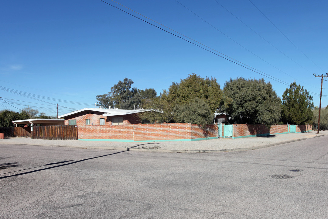 Camilla Villa in Tucson, AZ - Building Photo