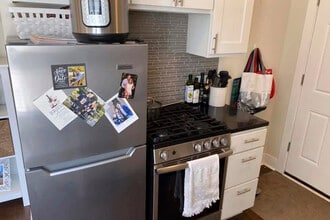 3829 N Greenview Ave, Unit 3817.5-1W in Chicago, IL - Building Photo - Building Photo