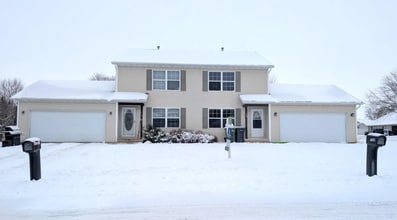 728 S Main St in Brillion, WI - Building Photo - Building Photo